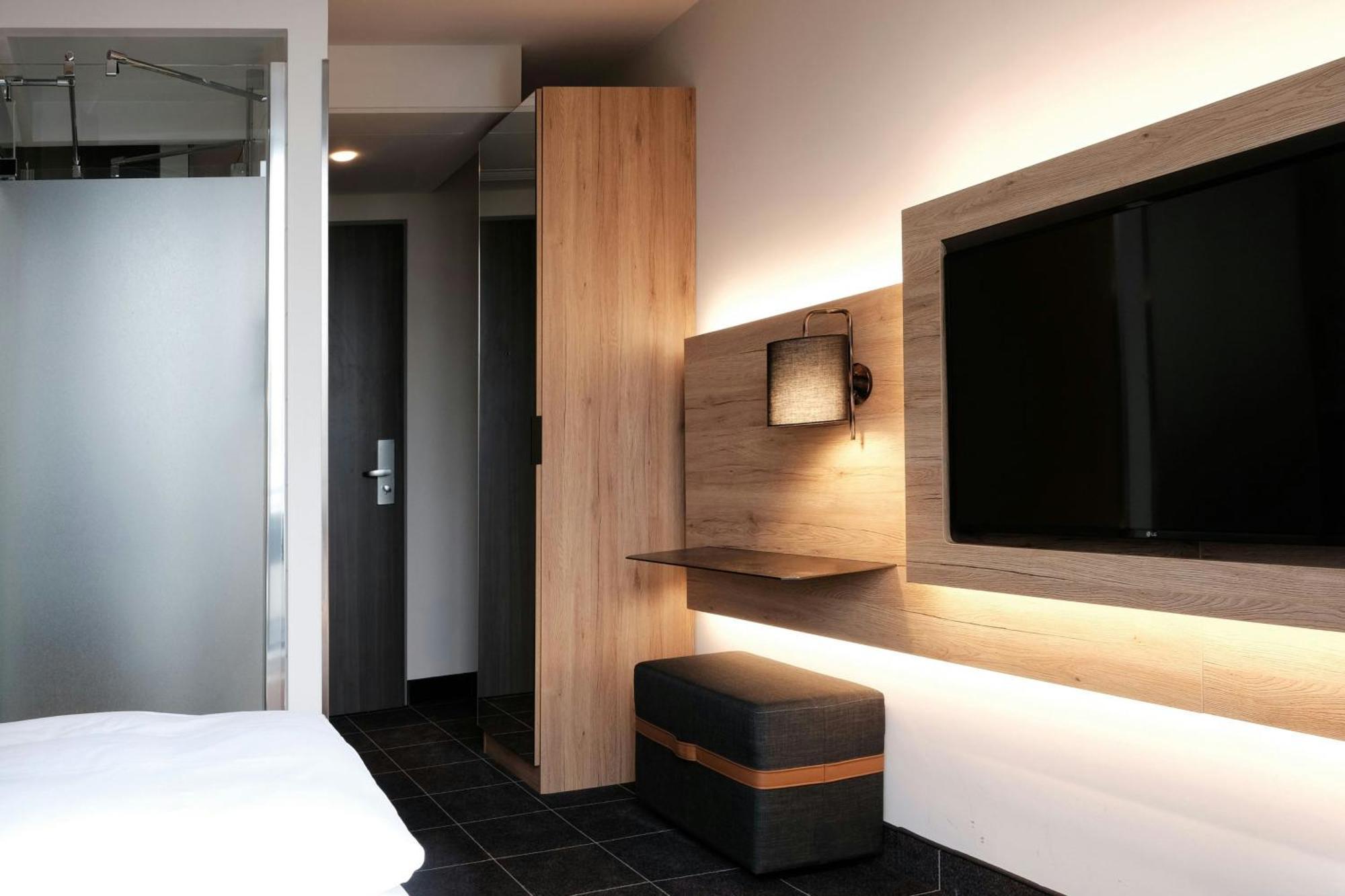 Four Ratingen Dusseldorf Airport Hotel ภายนอก รูปภาพ
