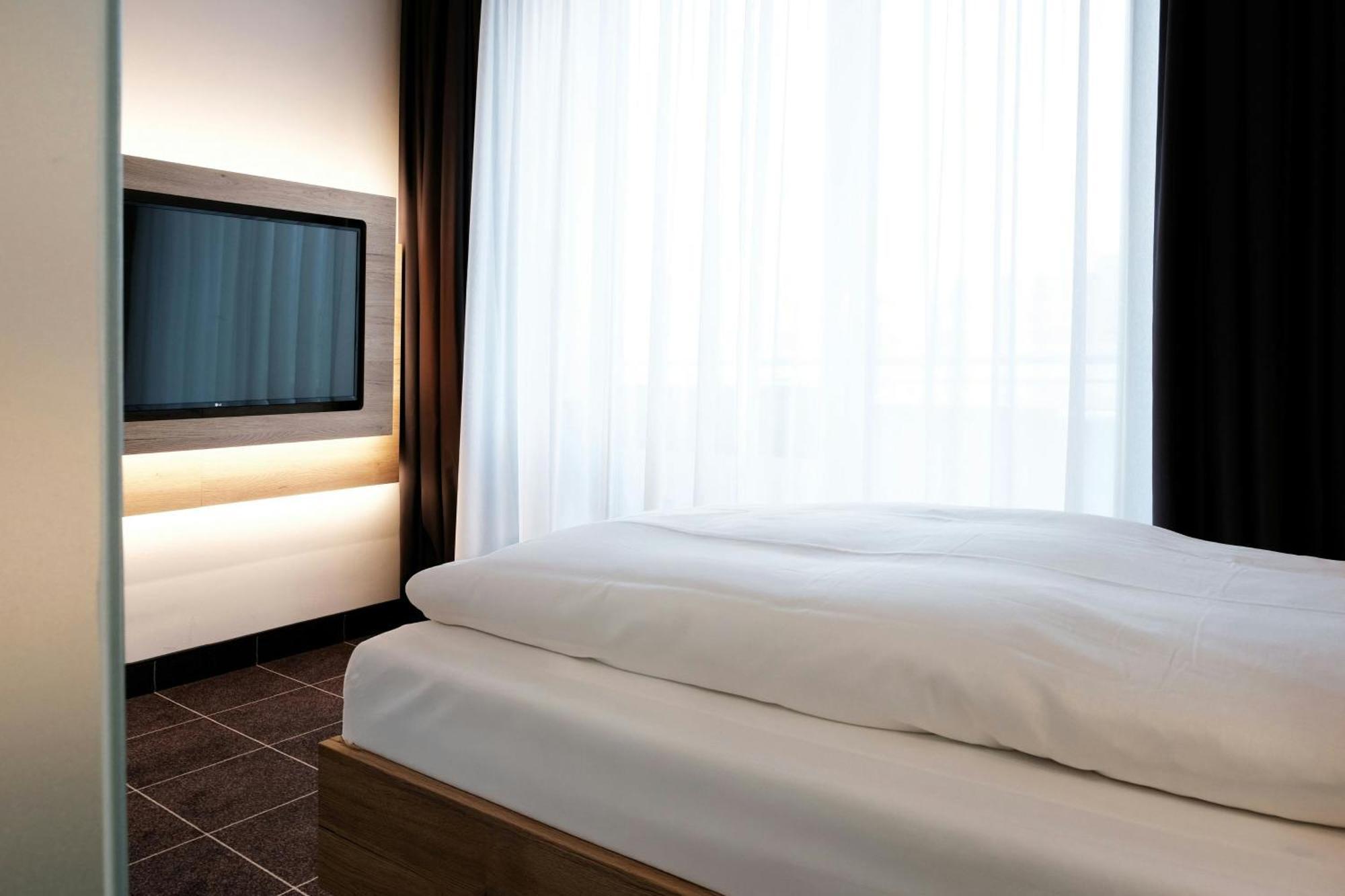 Four Ratingen Dusseldorf Airport Hotel ภายนอก รูปภาพ